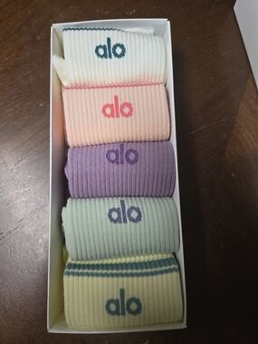 ALO Yoga Ribbed Ankle Socks Set - White, Peach, Lavender, Mint, Pale Yellow